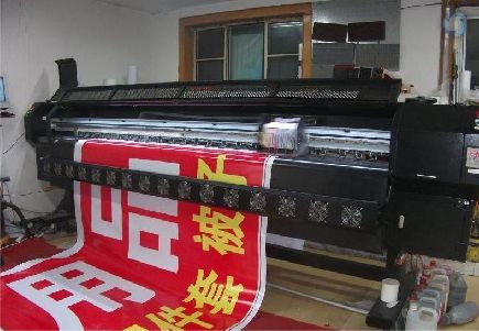 天峨喷绘广告分辨率是多少？